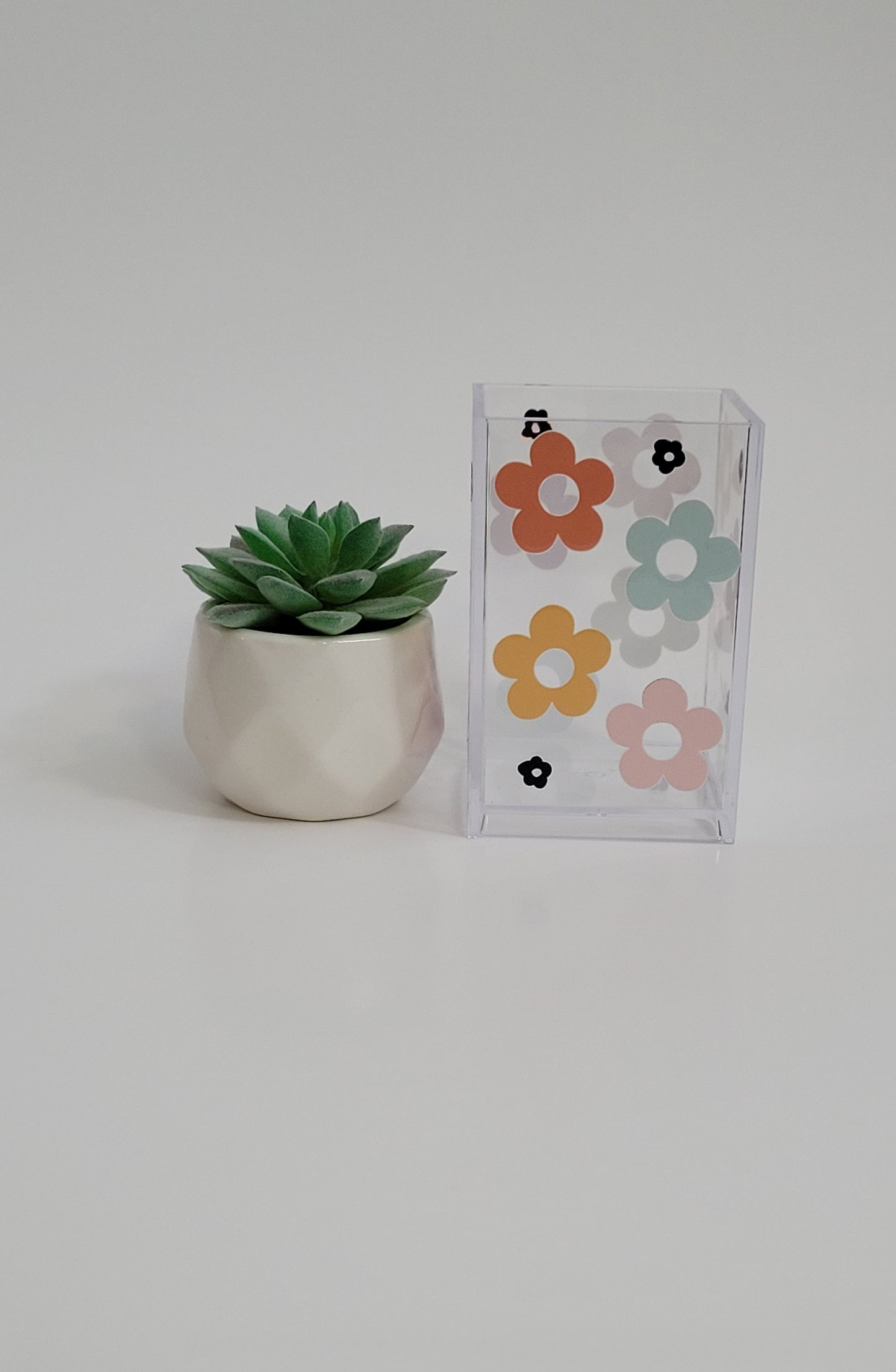 Retro Floral Pencil Holder